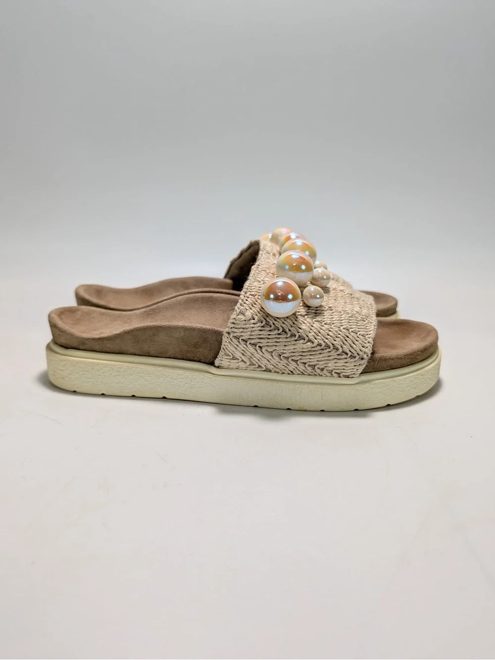 Inuikii Raffia Pearl Slides - Picture 1 of 10